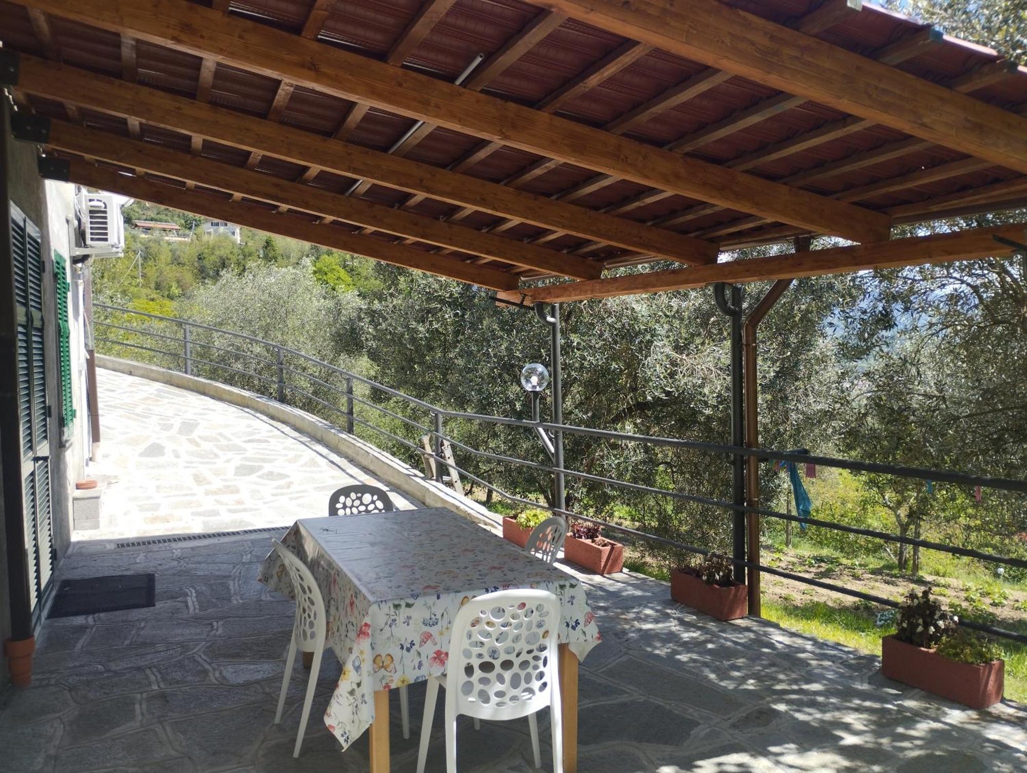 Villa Degli Ulivi Tivegna Eksteriør bilde